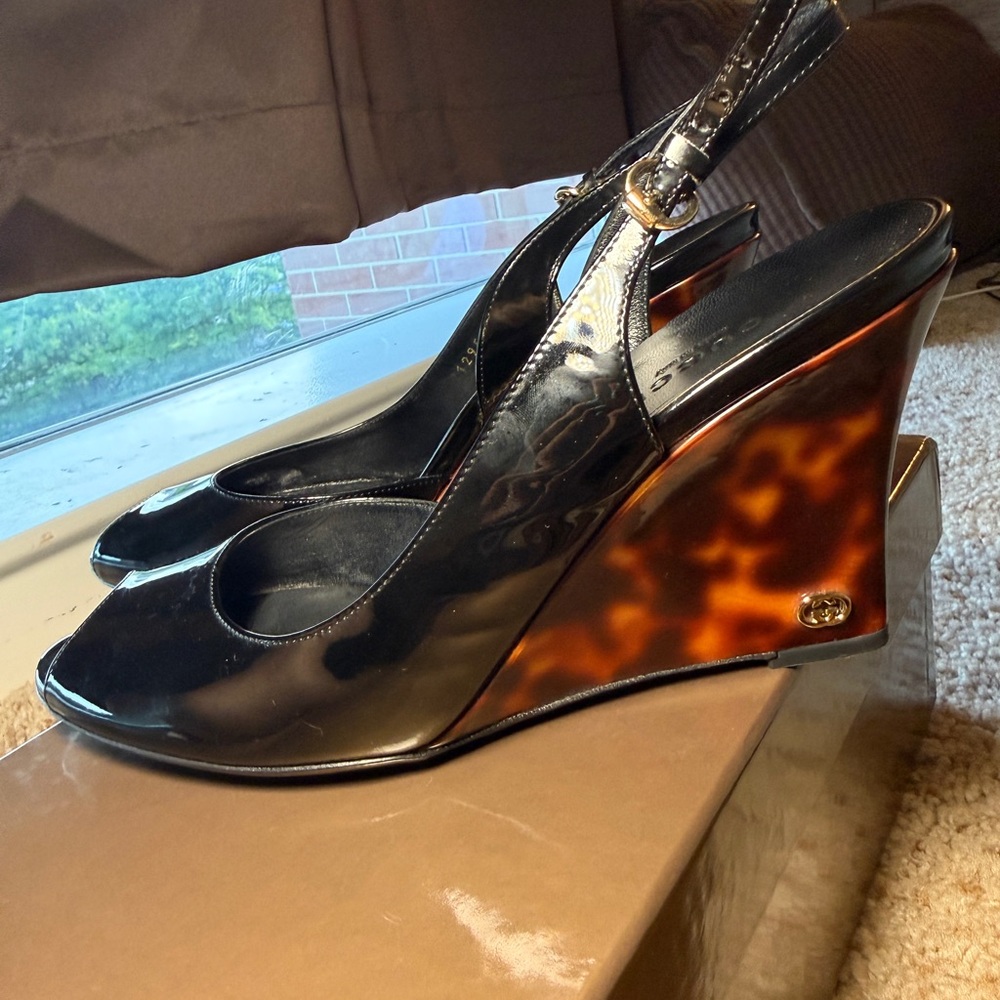 Gucci Black Patent Leather Peep-Toe Wedge Slingbacks with Tortoiseshell Wedge